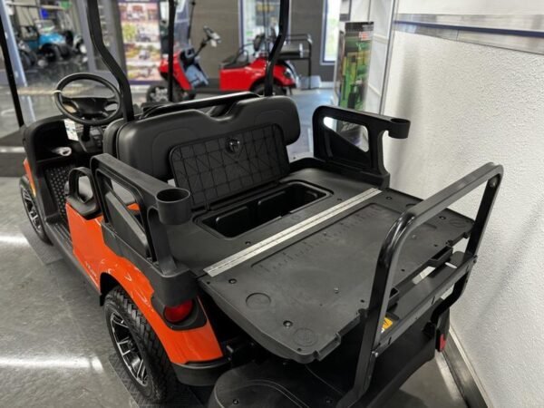 2025 E-Z-GO Valor® EX1 Sport Solar Flare - Image 9